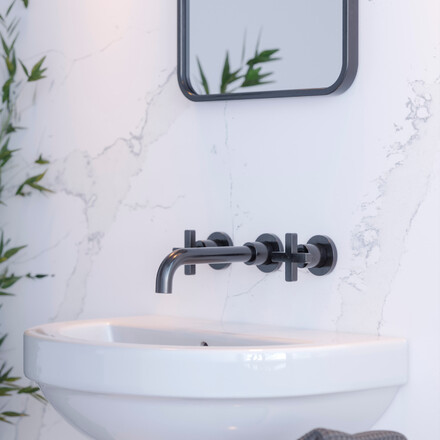 Obklad stěny v koupelně z umělého kamene Technistone Calacatta Pastino