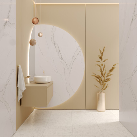 Obložení stěny koupelny z umělého kamene Technistone Calacatta Serchio 