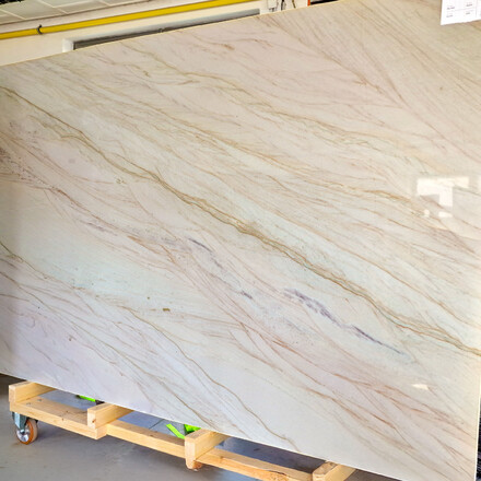 Kvarcit Sky Gold – poslední dostupná deska