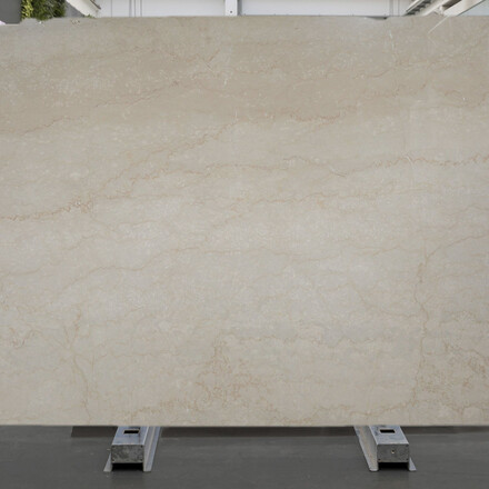Mramorová kamenná deska v béžové barvě Botiicino Classico Mramorová kamenná deska v béžové barvě Botiicino Classico