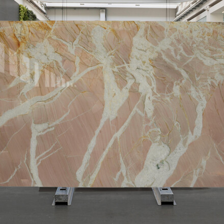 Kamenn&aacute; deska růžov&eacute;ho kvarcitu Splendido