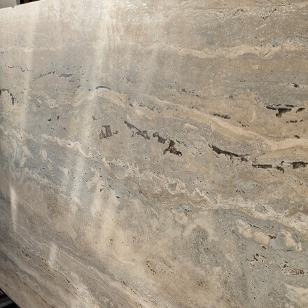 Travertinová kamenná deska Travertino Brown Silver Travertinová kamenná deska Travertino Brown Silver