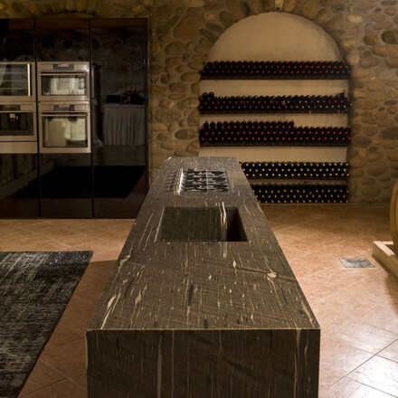 Vizualizace kamenné pracovní desky z hnědého kvarcitu Brown Silk