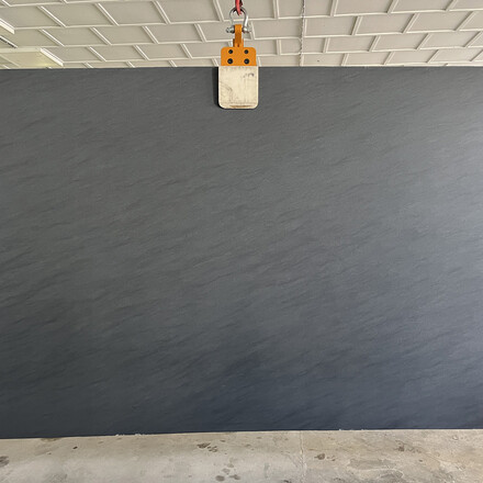 Žulová deska Carbon Grey v šedém odstínu pro realizaci zakázky