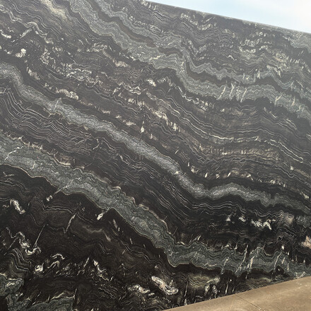 Čern&aacute; žula Agata Black v matn&eacute; povrchov&eacute; &uacute;pravě satina