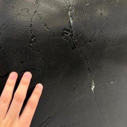 Kamenná deska kvarcitu Negresco v černé barvě a matné povrchové úpravě Kamenná deska kvarcitu Negresco v černé barvě a matné povrchové úpravě