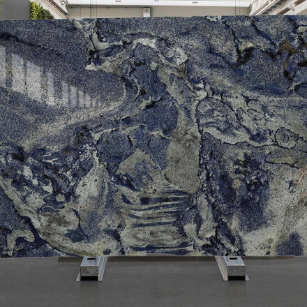 Modrá žulová deska Azul Bahia s lesklým povrchem Modrá žulová deska Azul Bahia s lesklým povrchem