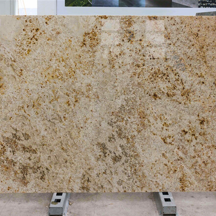 Žulov&aacute; deska Colonial Gold