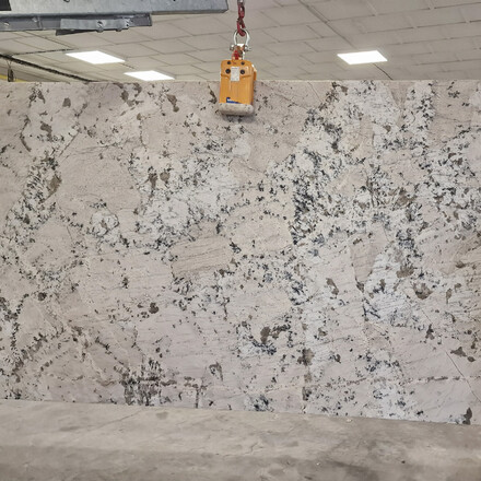 Žulov&aacute; deska White Babylon