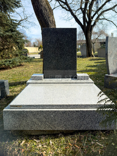 Urnový hrob Padang Crystal, nápisová deska Impala Urnový hrob Padang Crystal, nápisová deska Impala