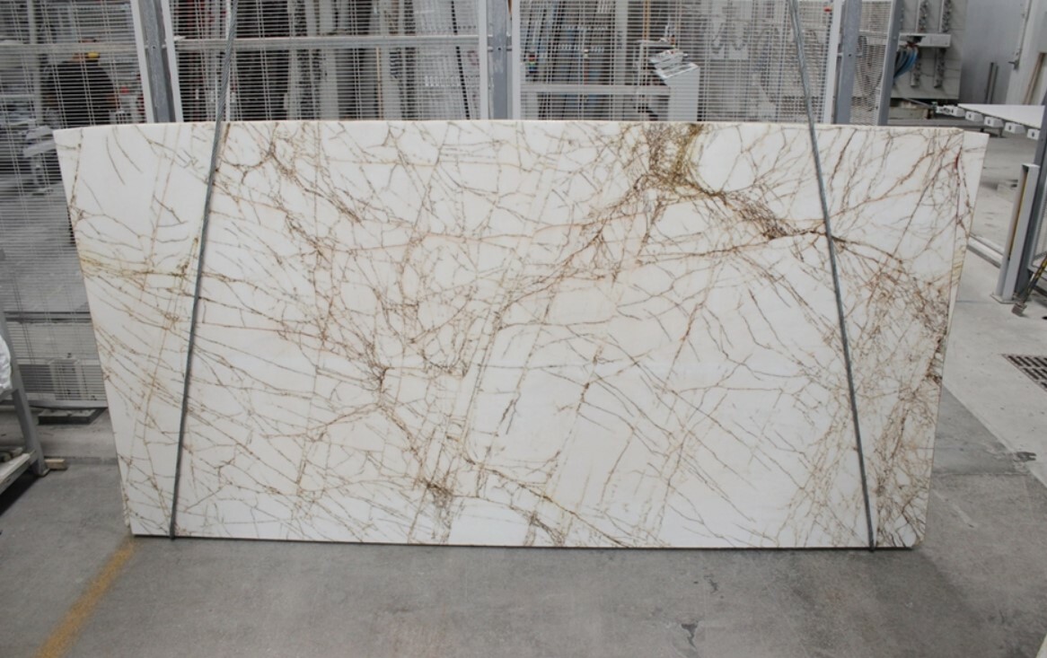 Golden raddix - Mramor