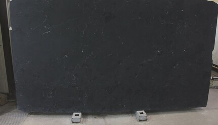 Milka black - Mramor